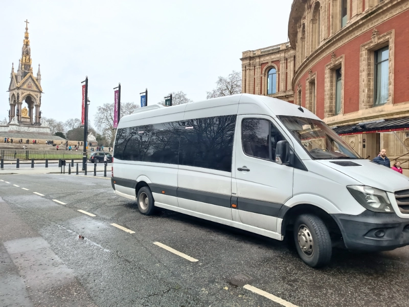 Chingford minibus hire